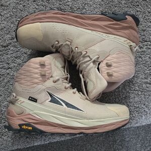 Altra Olympus 5 Gtx Sand Hiking Boots